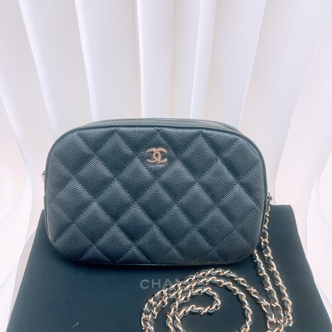 Chanel 黑金牛皮相機包