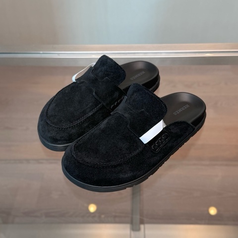 愛馬仕HERMES 黑色麂皮勃肯包頭半拖  37碼