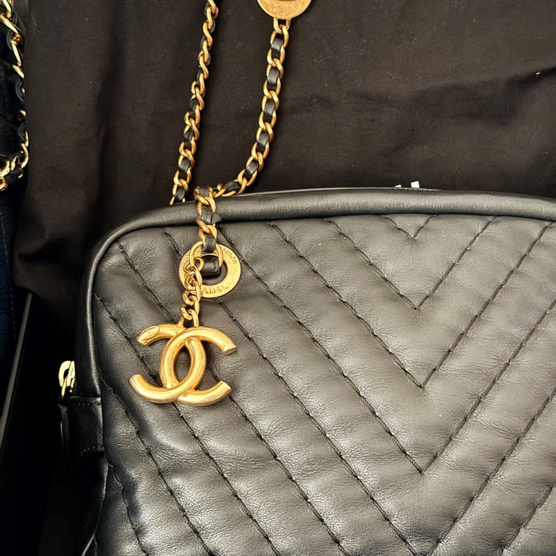 95新🏅CHANEL 香奈兒 黑色 耐用牛皮 皮穿鏈斜背包 內裡拉鍊膠膜還在✨-10