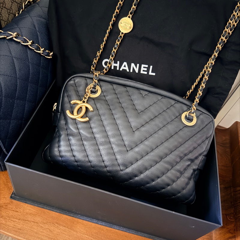 95新🏅CHANEL 香奈兒 黑色 耐用牛皮 皮穿鏈斜背包 內裡拉鍊膠膜還在✨-13