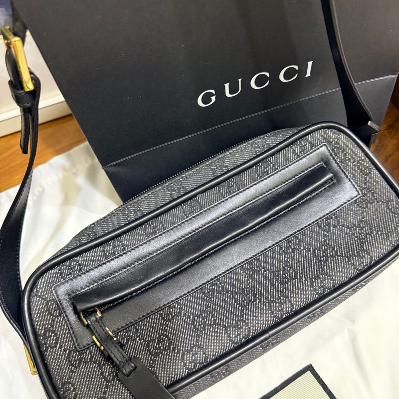 95新🏅正櫃款Gucci灰黑色 老花 可當胸口包 肩背包 腋下包-0