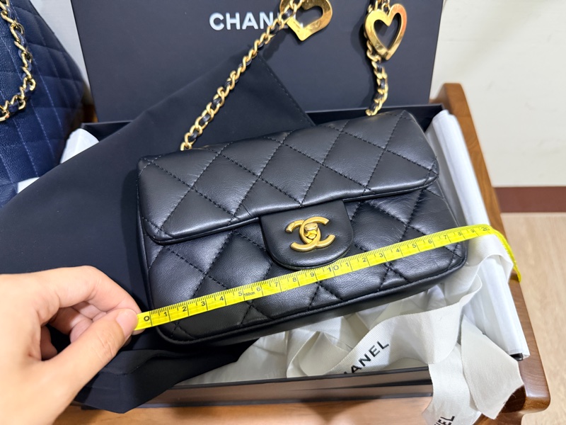 99新🏅未使用品✨晶片款💫超美千金風 香奈兒黑金CF 愛心墜飾 翻蓋口蓋包-10