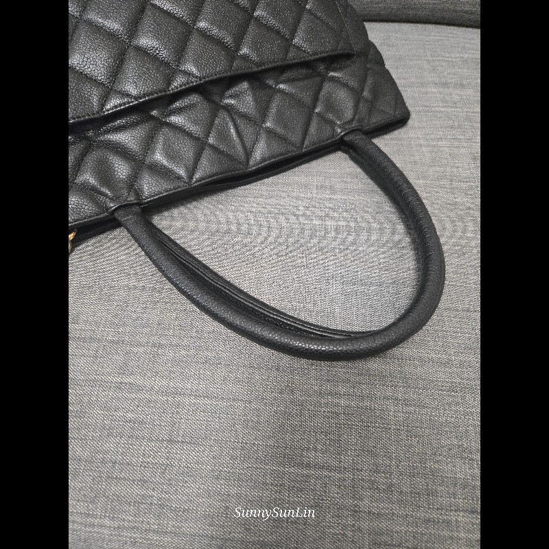 Chanel 香奈兒 復古大雙C金幣吊飾 希爾頓包 黑色荔枝紋牛皮托特包/肩背包-15
