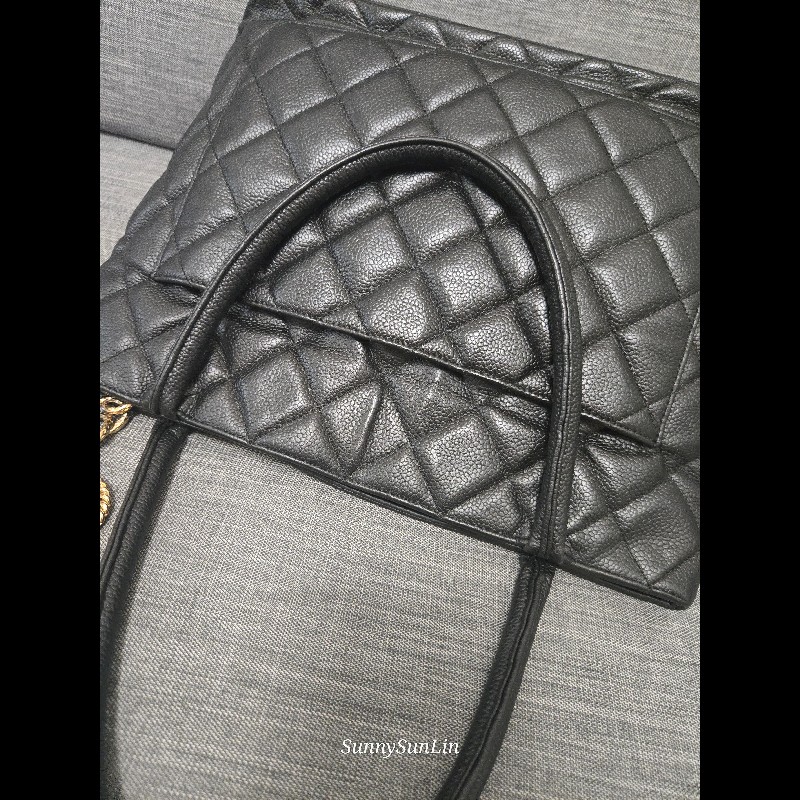 Chanel 香奈兒 復古大雙C金幣吊飾 希爾頓包 黑色荔枝紋牛皮托特包/肩背包-16