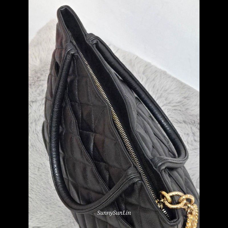 Chanel 香奈兒 復古大雙C金幣吊飾 希爾頓包 黑色荔枝紋牛皮托特包/肩背包-23