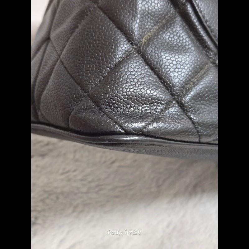 Chanel 香奈兒 復古大雙C金幣吊飾 希爾頓包 黑色荔枝紋牛皮托特包/肩背包-31