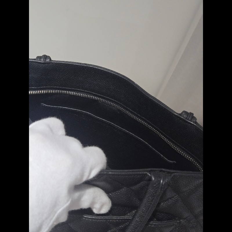 Chanel 香奈兒 復古大雙C金幣吊飾 希爾頓包 黑色荔枝紋牛皮托特包/肩背包-39