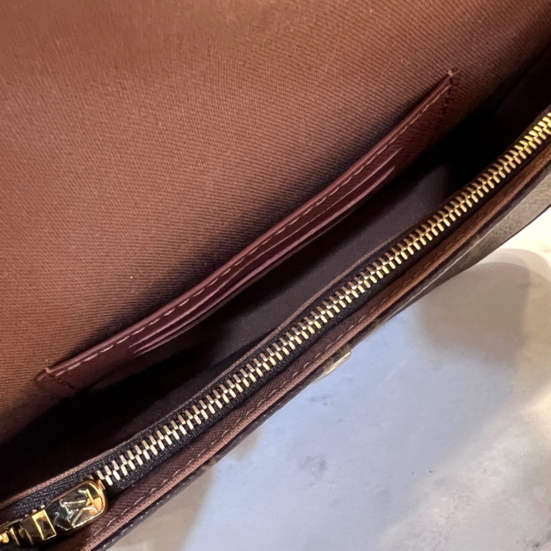 LI 原花金釦Ivy肩斜背色M81911-7