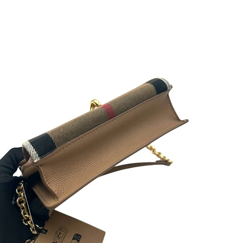 【美收精品】BURBERRY  茶色格紋肩背包 C-557【隔月月中將轉賣至日本 上架期限30天】-4