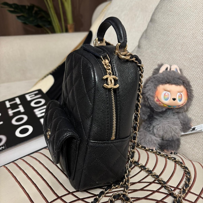 Chanel mini backpack 黑色荔枝牛皮淡金扣迷你背囊24C-6