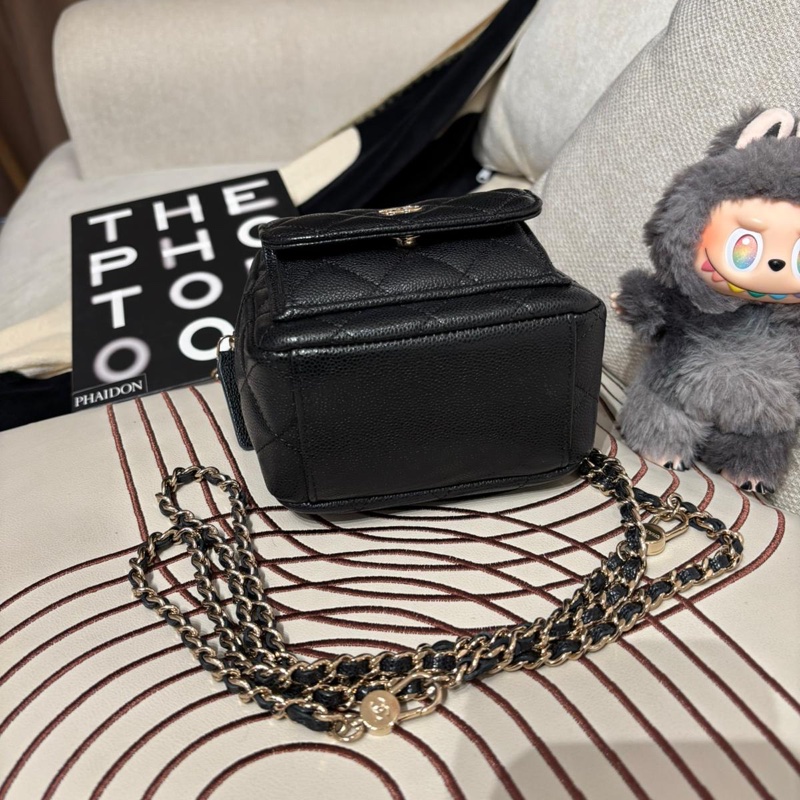 Chanel mini backpack 黑色荔枝牛皮淡金扣迷你背囊24C-9