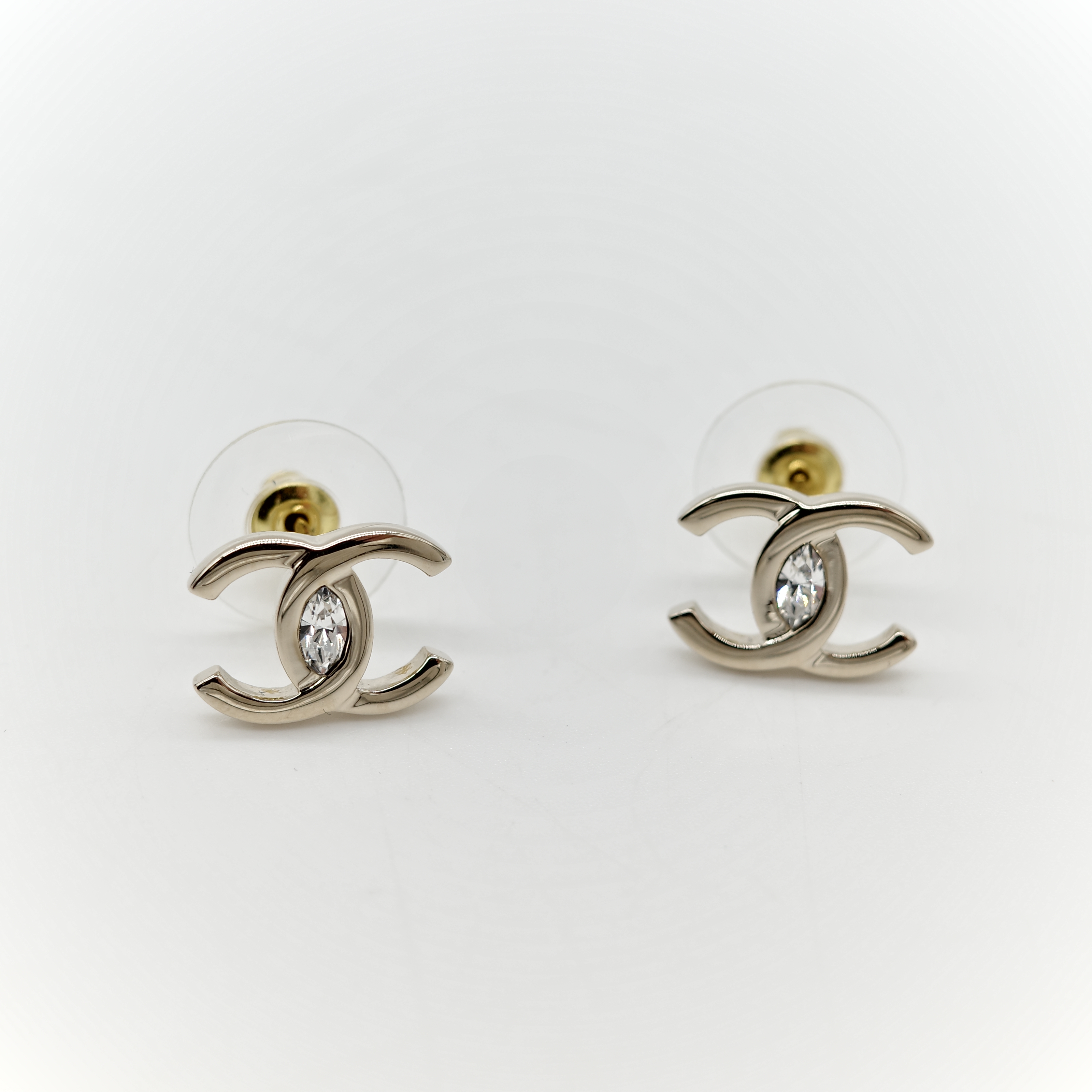 Chanel香奈兒 CC Logo 淡金色 鑽石 耳釘 耳環-2
