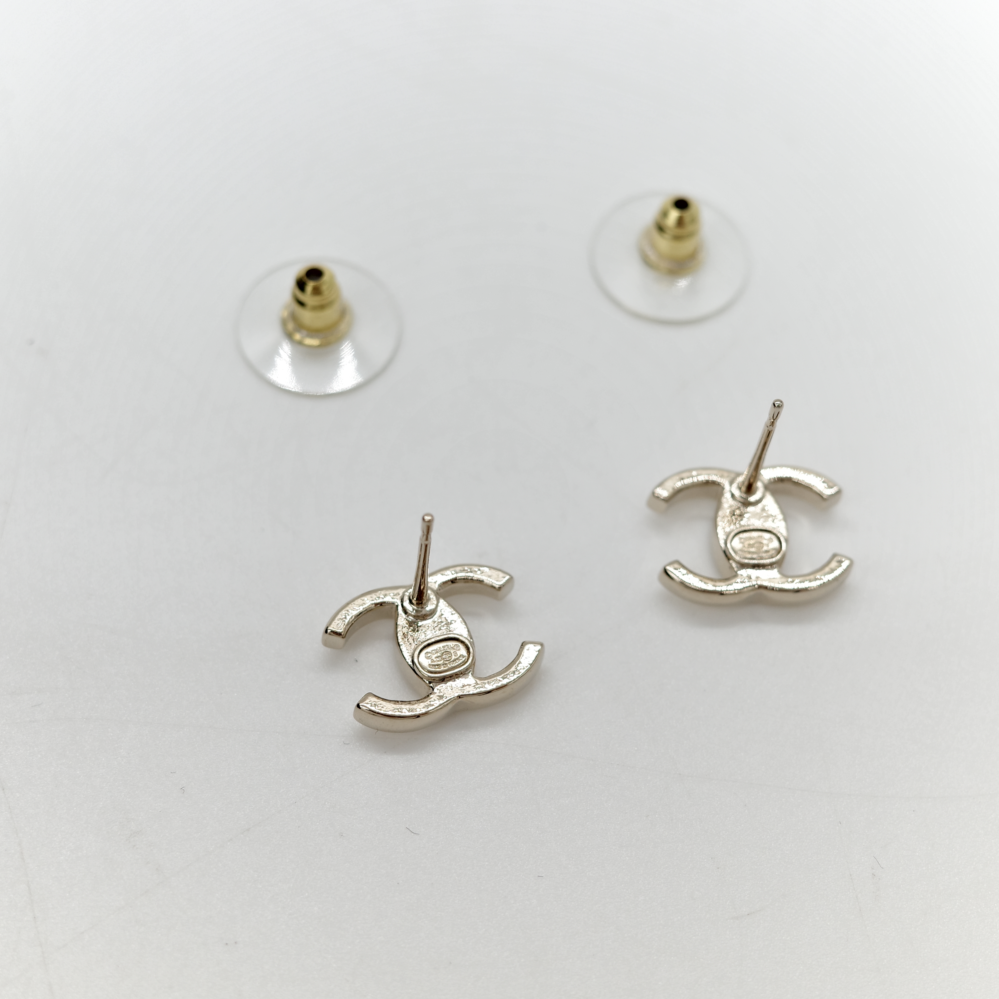 Chanel香奈兒 CC Logo 淡金色 鑽石 耳釘 耳環-5