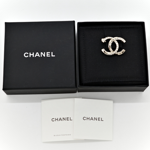 Chanel香奈兒 CC Logo 胸針