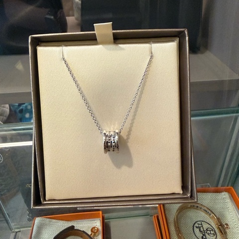 Bvlgari 慈善頸鏈