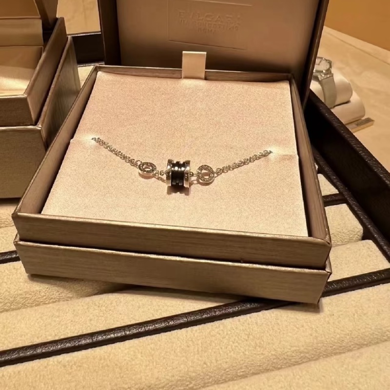 Bvlgari 慈善手鏈-5