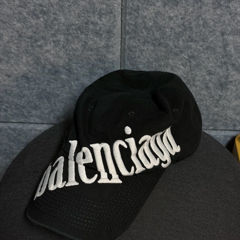 Balenciaga 字樣刺繡老帽 黑色 近全新