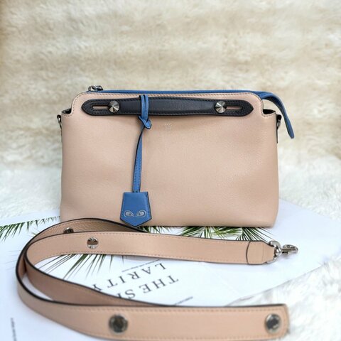 FENDI By the way 淺粉色 牛皮 中號