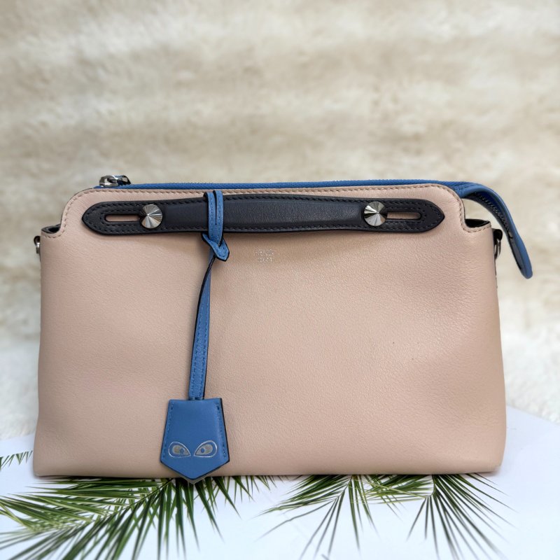 FENDI By the way 淺粉色 牛皮 中號-1