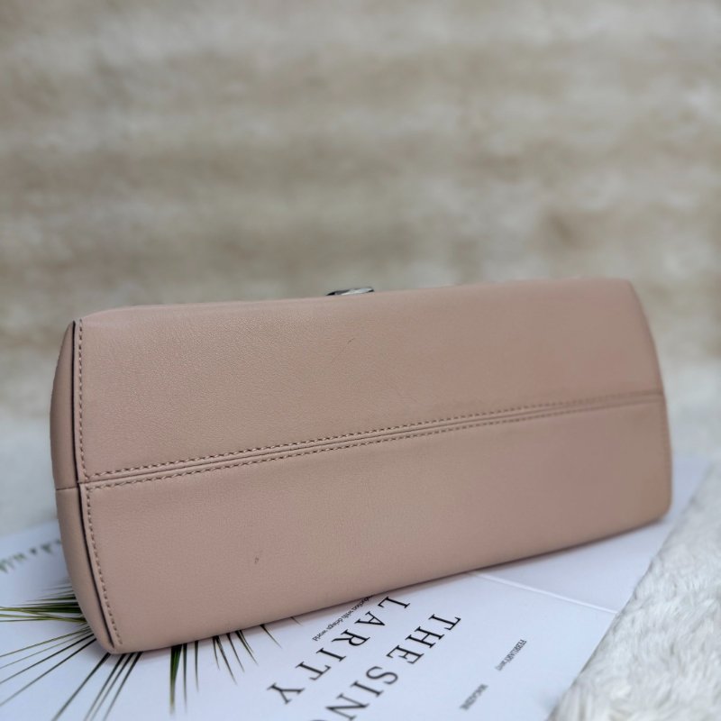 FENDI By the way 淺粉色 牛皮 中號-4
