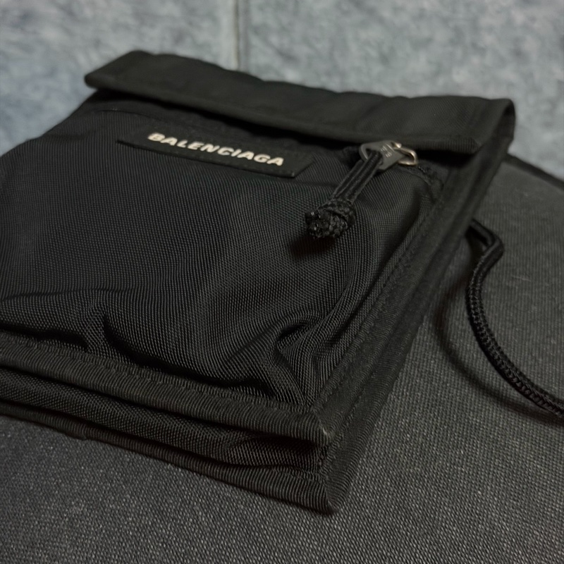 BALENCIAGA 尼龍小包-10