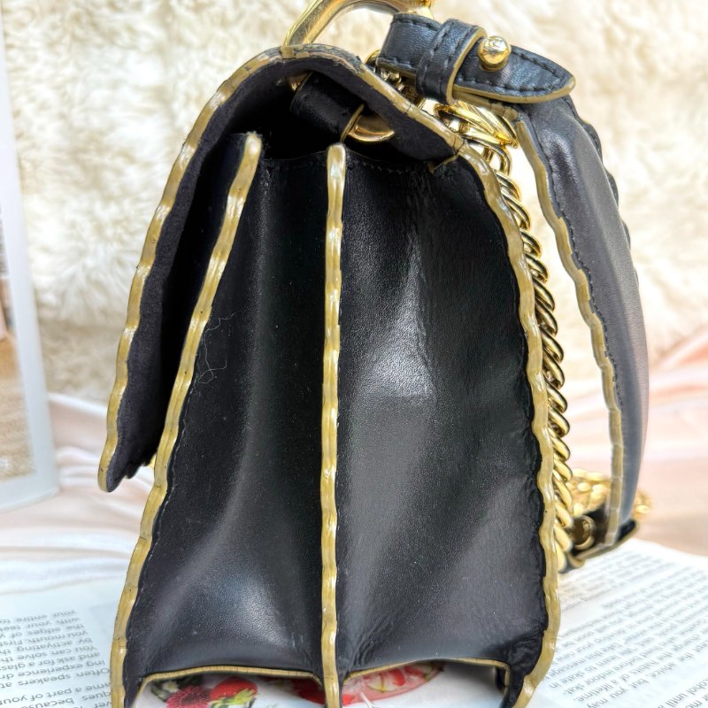 Fendi Kan I 黑色 牛皮 小號 鉚釘 燙印logo 扇形邊-3