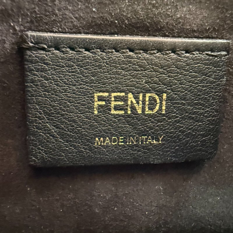 Fendi Kan I 黑色 牛皮 小號 鉚釘 燙印logo 扇形邊-7