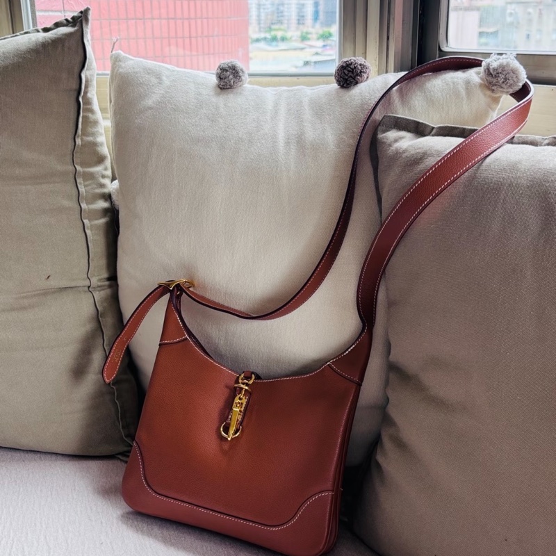 Hermès 愛馬仕Trim Duo 24 pm小號 斜挎包 2V伯爵紅 金扣 Volupto皮 Y刻-3