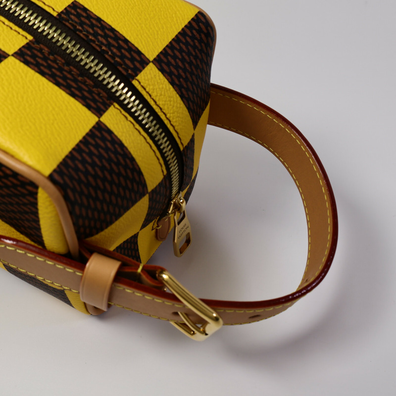 LOUIS VUITTON Damier Pop Locker Dopp Kit Toilet Pouch手拿包-8