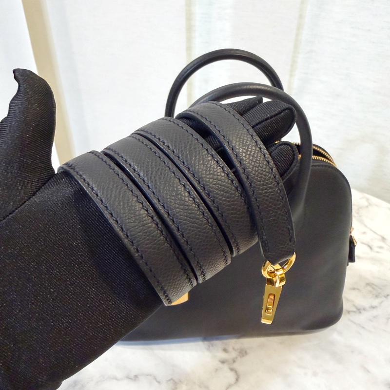Hermes 89黑Epsom皮金釦Bolide 25-13