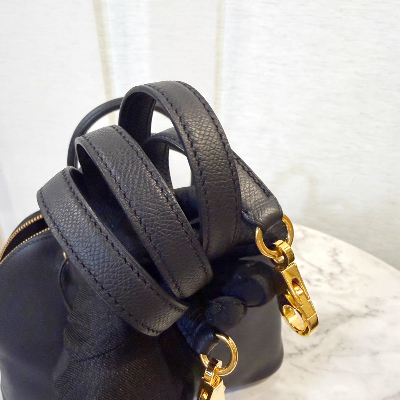 Hermes 89黑Epsom皮金釦Bolide 25-15