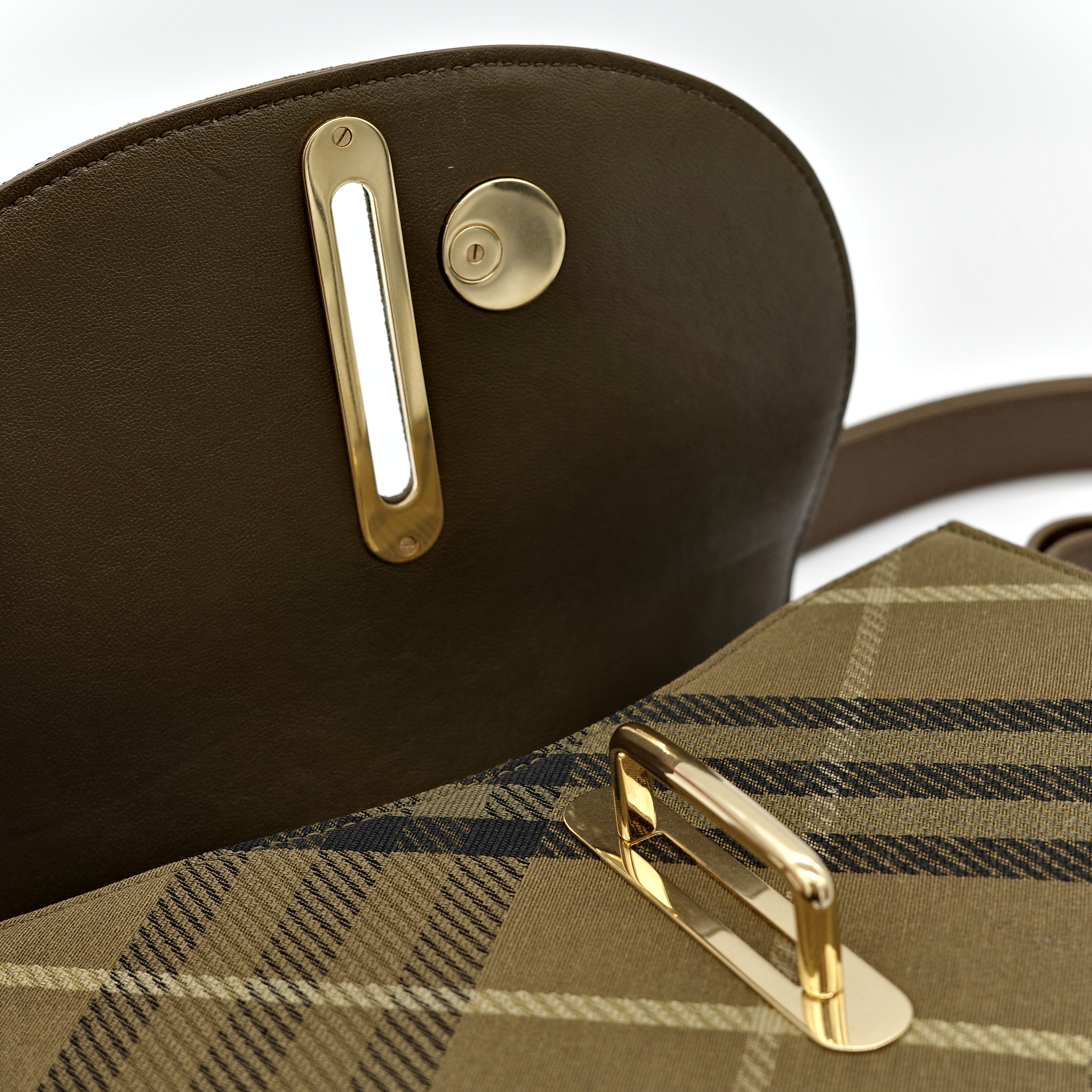 Burberry 馬鞍包-13