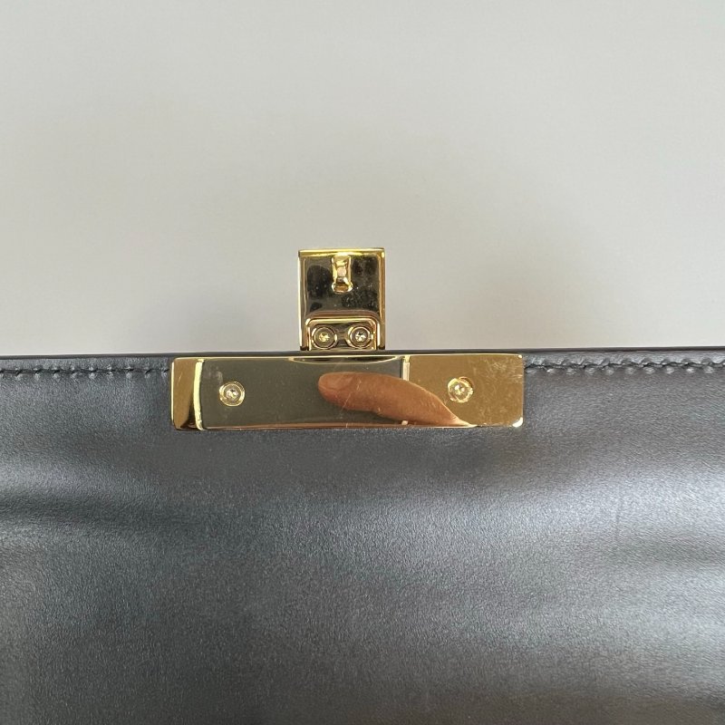 全新品 GUCCI 409487.黑皮革PADLOCK 鏈條包-9