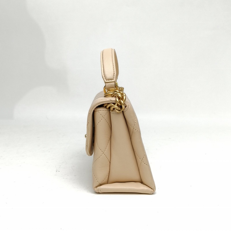 CHANEL 米色羊皮28開金扣19ATrendyCC口蓋包肩背包-1