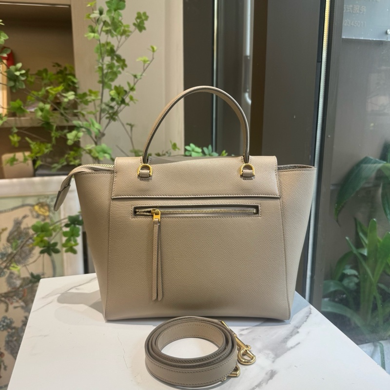 Celine賽琳 新款標奶茶色鯰魚包Belt micro  底長24-1