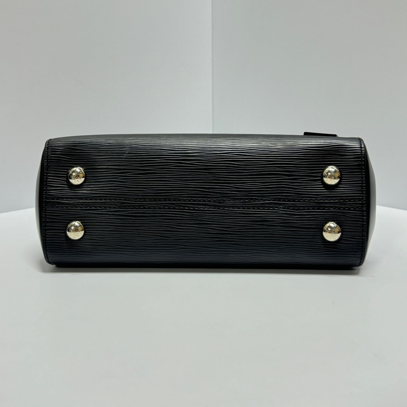 (極新🎁 最新晶片款) LV Epi 黑磁吸斜背+手提包【專櫃92,000】-13