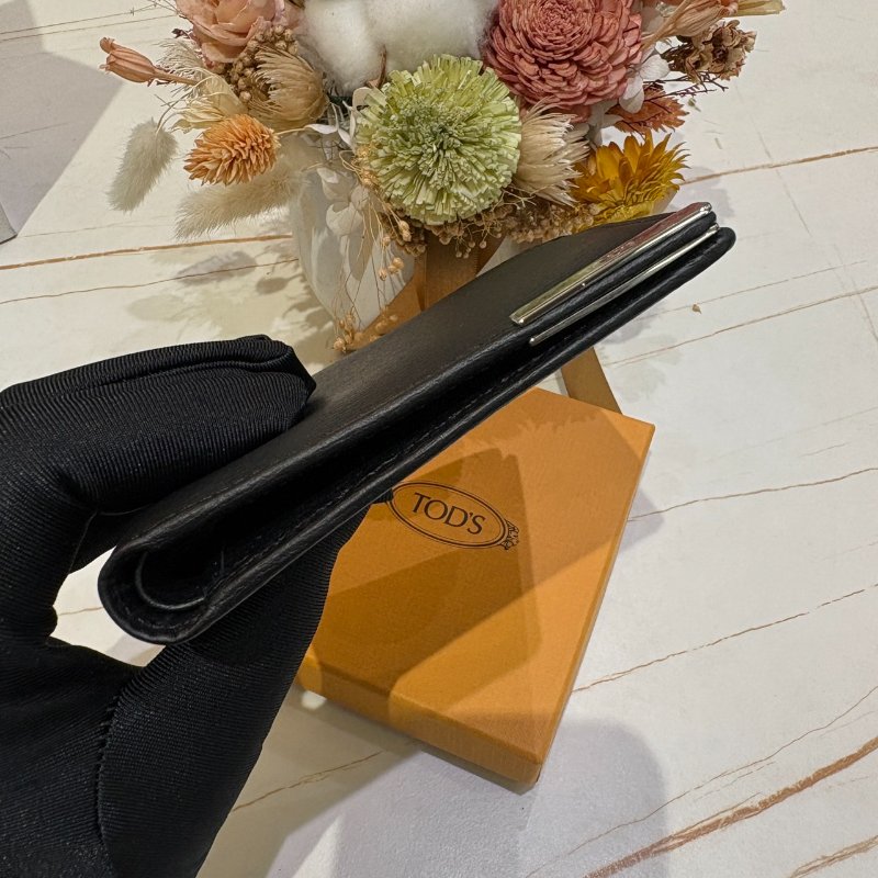 *SHIHNA名牌精品* TOD'S 金屬LOGO 波紋小牛皮 對開短夾-4