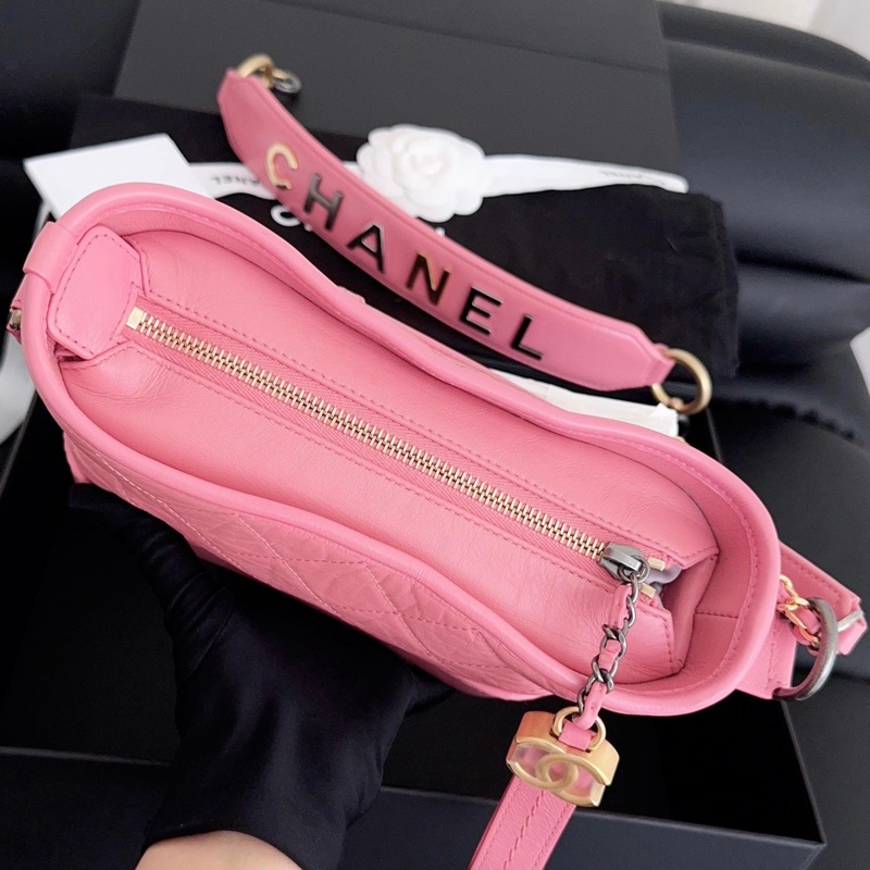 【近新閒置品】高價款閒置品Chanel香奈兒唇膏粉小號手柄流浪鏈條包手柄款29開-6