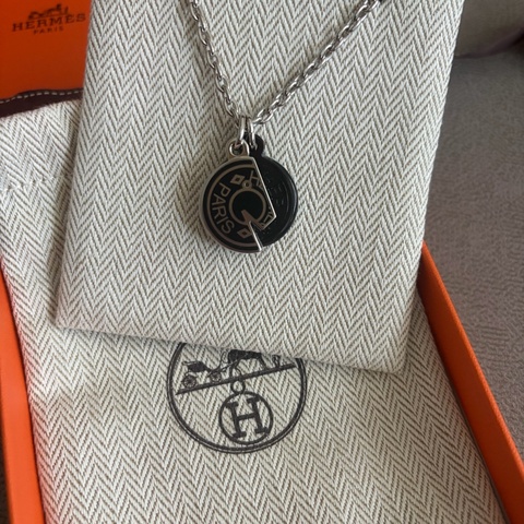 愛馬仕牛角頸鏈 Hermes Carousell necklace