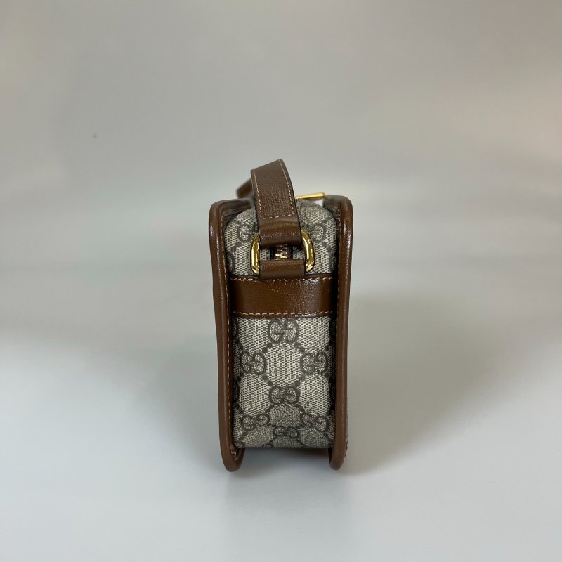 GUCCI 658572棕老花相機包-3