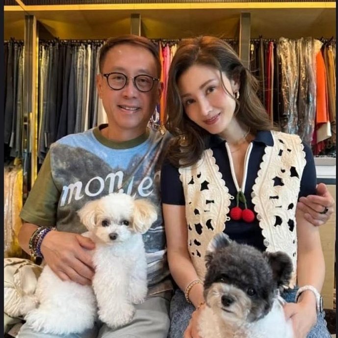 💎Han's house精品服飾💎moncler 聯名 Mercedes-Benz 賓士 短 T 現貨 S 原價15000-2