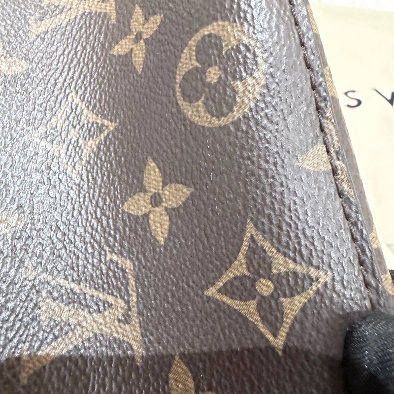 LV/ 黑水桶包-31