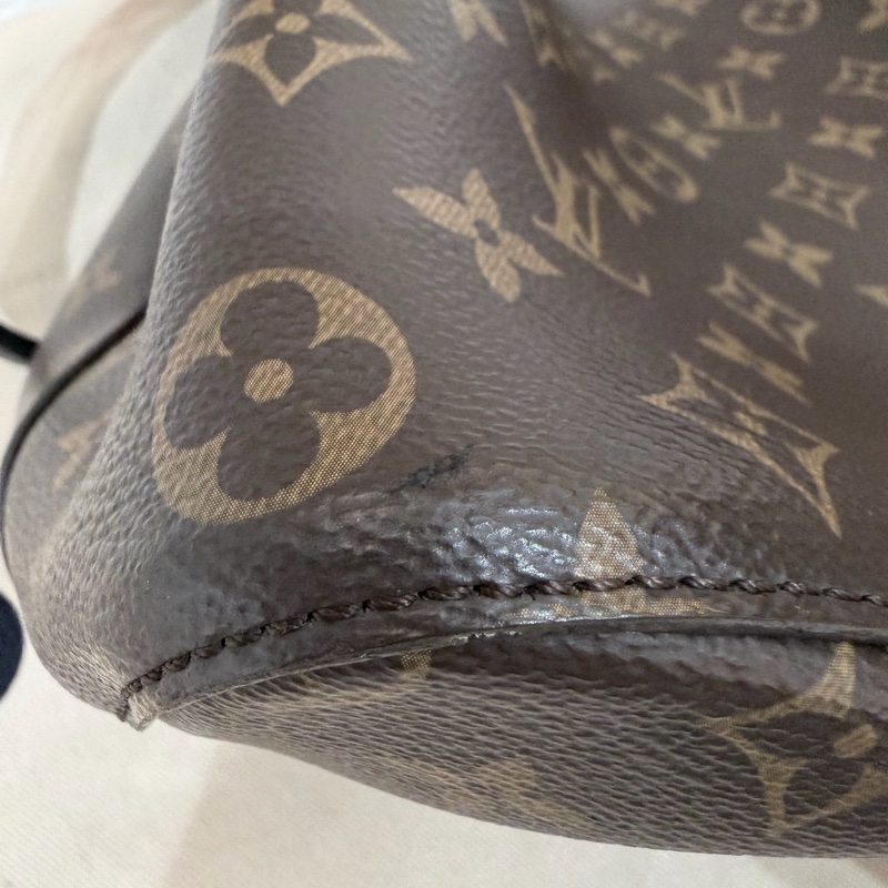 LV/ 黑水桶包-40