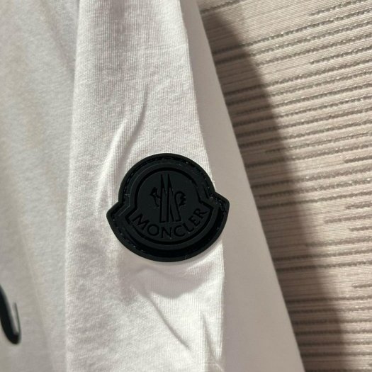 💎Han's house精品服飾💎MONCLER 短T 男女共穿 現貨 XL 原價11800-1