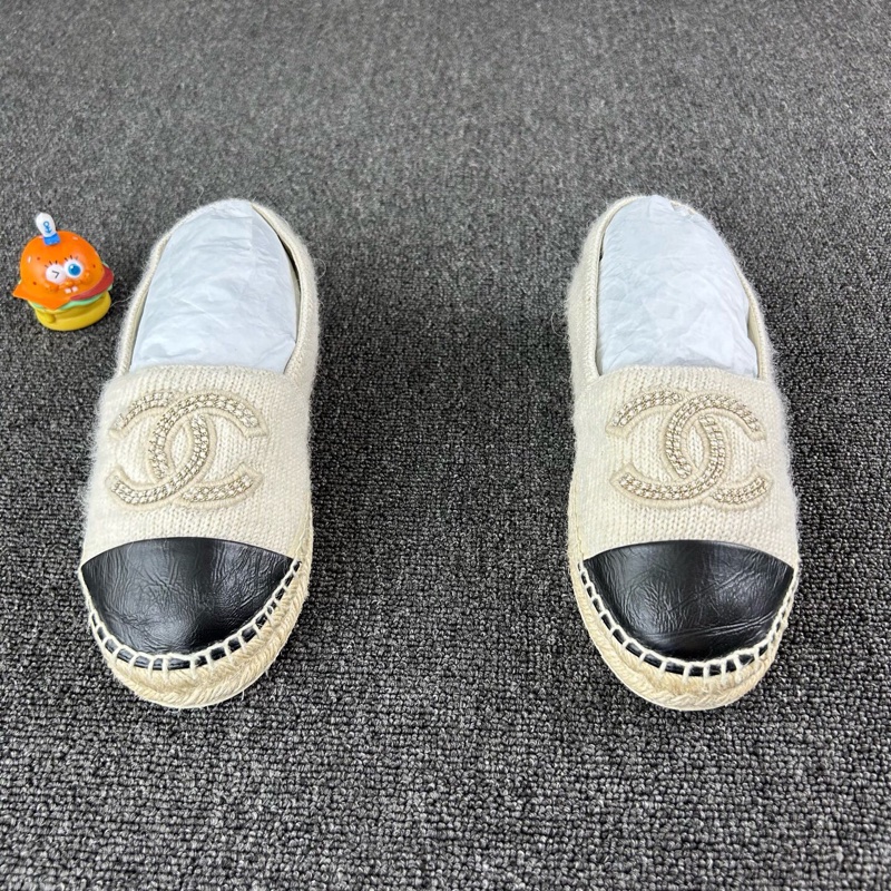 Chanel香奈兒24B黑白拼色漁夫鞋 尺碼:39 經典雙C刺繡設計-1