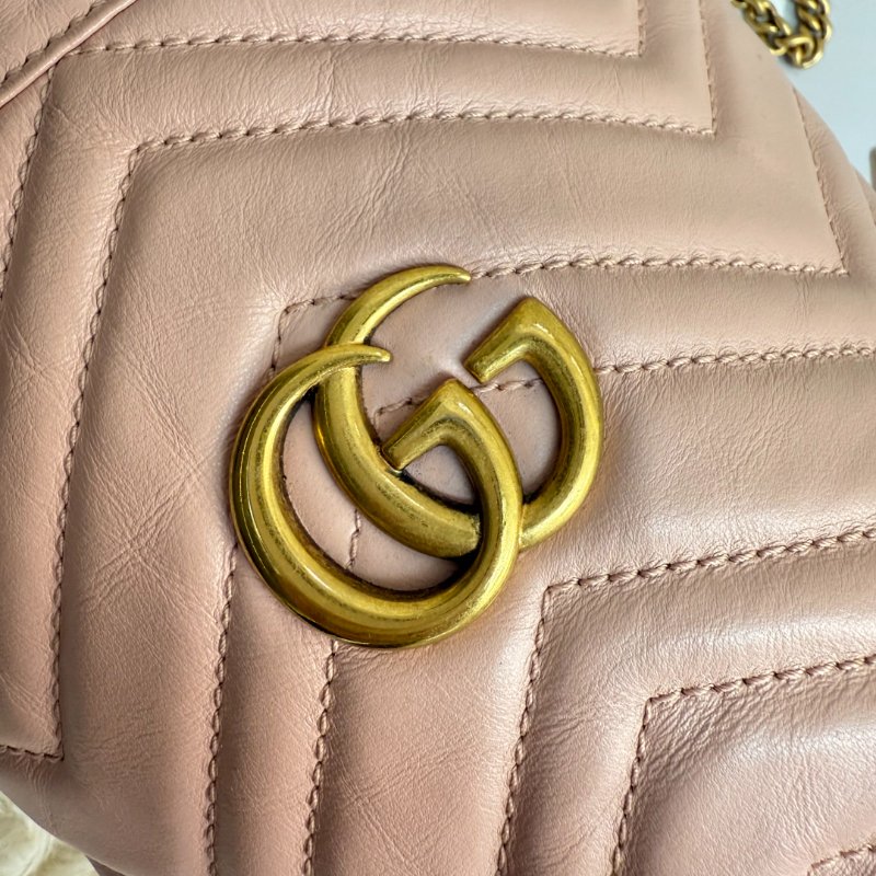 GUCCI 馬蒙 Marmont 圓筒 粉色 波浪紋 牛皮 mini 17 金色雙G 水桶包-4