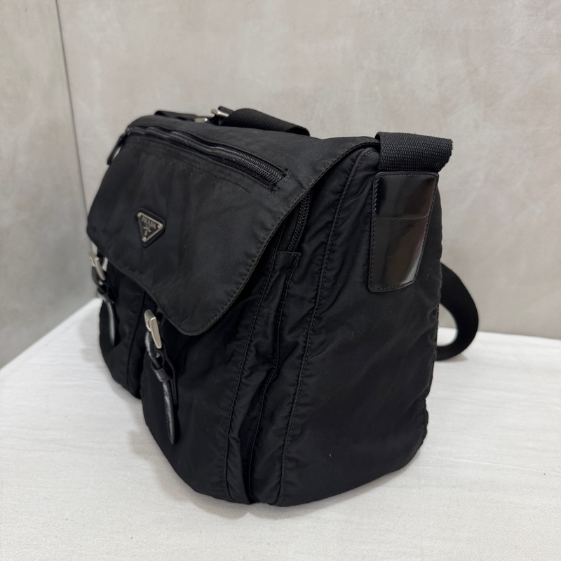 【赫蒂國際精品】 PRADA 經典三角LOGO尼龍翻蓋雙扣中性斜背包/郵差包 中古款vintage-5