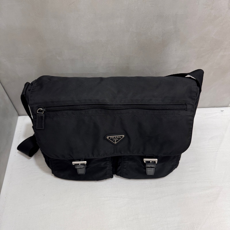 【赫蒂國際精品】 PRADA 經典三角LOGO尼龍翻蓋雙扣中性斜背包/郵差包 中古款vintage-6