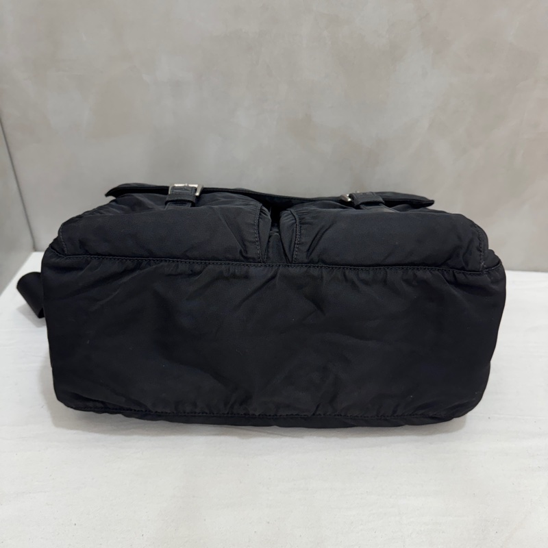 【赫蒂國際精品】 PRADA 經典三角LOGO尼龍翻蓋雙扣中性斜背包/郵差包 中古款vintage-7