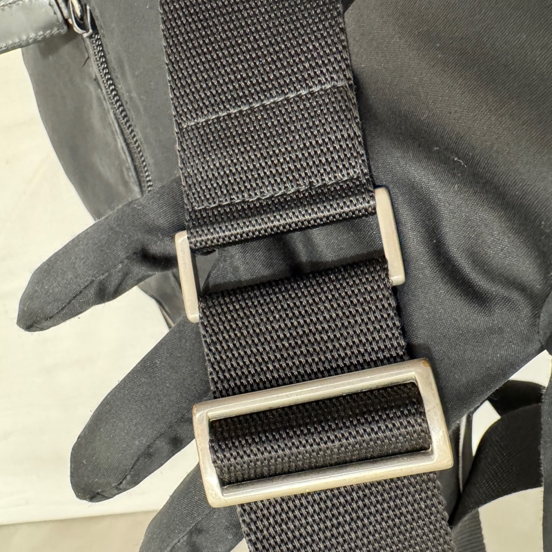 【赫蒂國際精品】 PRADA 經典三角LOGO尼龍翻蓋雙扣中性斜背包/郵差包 中古款vintage-19